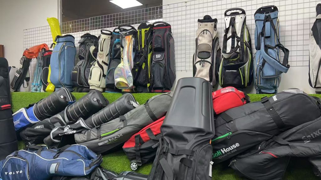 Sanying Bags factory showroom and workshop in Dongguan