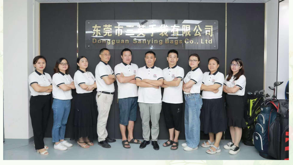 Sanying Bags team photo at company entrance
